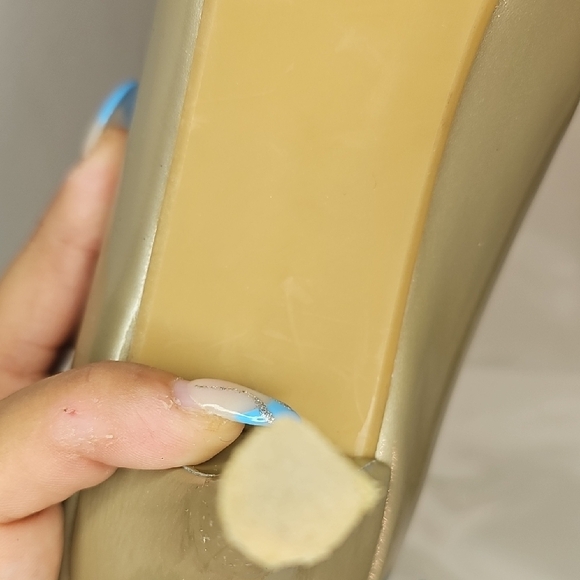 Stuart Weitzman Women's Beige Heels Size 9.5 - Picture 8 of 12